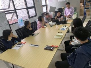  繼續(xù)在奮進的路上前行——記東莞群鷹繼電器月度總結會議