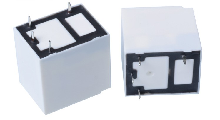 1577781142783501.jpg HF152F-012-1HS繼電器.JPG